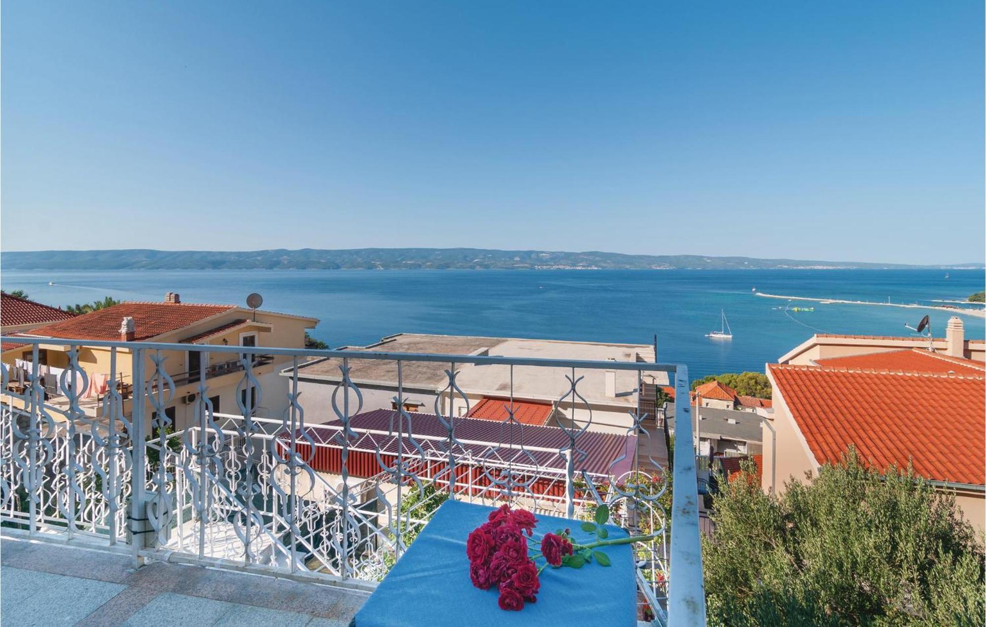 Gorgeous Apartment In Omis With House Sea View Экстерьер фото
