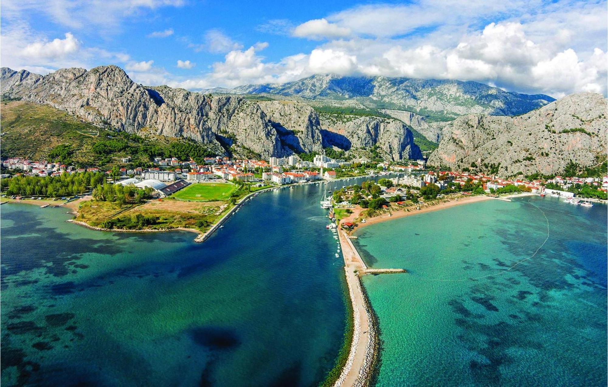 Gorgeous Apartment In Omis With House Sea View Экстерьер фото